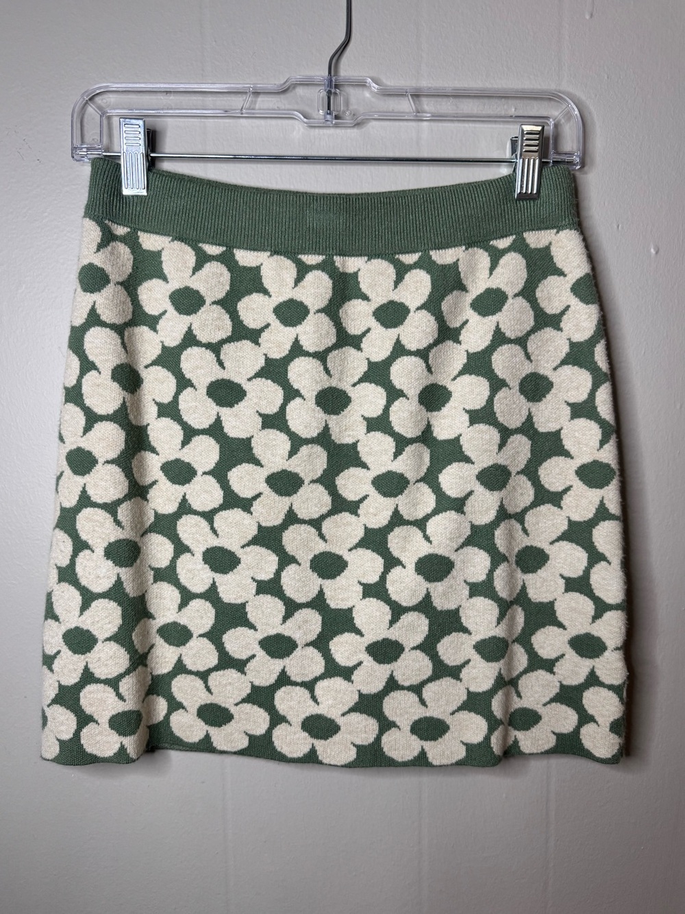 Altar'd State Evelyn Daisy Floral Knit Mini Skirt - Green & Cream Size Small